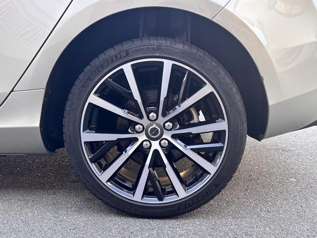 Ｖ４０ Ｄ４　インスクリプション　ｈａｒｍａｎ／ｋａｒｄｏｎ　メーカーナビ　バックモニター　シートヒーター　パワーシート　前席パワーシート　衝突軽減システム　車線逸脱警報　レーダークルーズコントロール（47枚目）