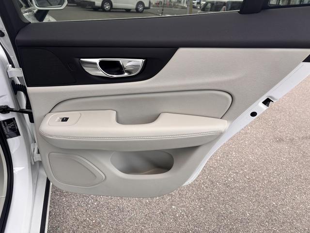 Ｖ６０ Ｔ５　インスクリプション　ｈａｒｍａｎ／ｋａｒｄｏｎ　メーカーナビ　全周囲モニター　ＤＶＤプレイヤー　シートヒーター　ＥＴＣ（45枚目）