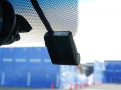◆ドライブレコーダー◆映像・音声などを記録する自動車用の装置です。　もしもの事故の際の記録はもちろん、旅行の際の思い出としてドライブの映像を楽しむことができます。 5