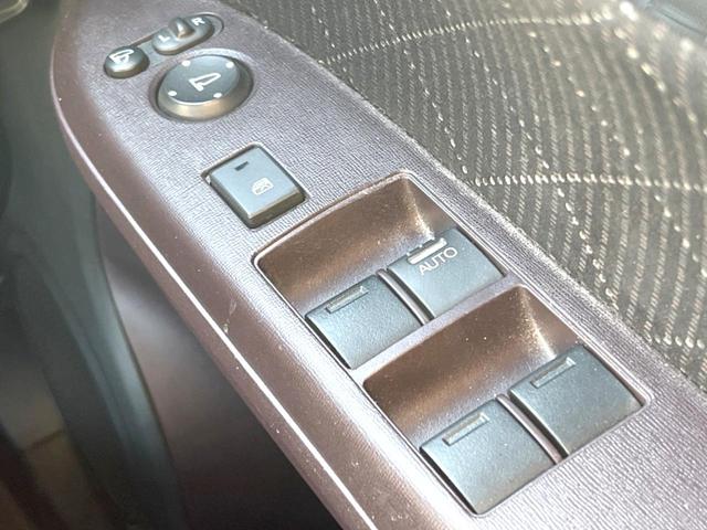 Ｎ－ＯＮＥ プレミアム　Ｇａｔｈｅｒｓナビ　バックカメラ　衝突被害軽減システム　禁煙車　２トーンカラー　スマートキー　ＨＩＤヘッドライト　ＥＴＣ　１オーナー　オートライト　オートエアコン　純正１４インチアルミ（42枚目）