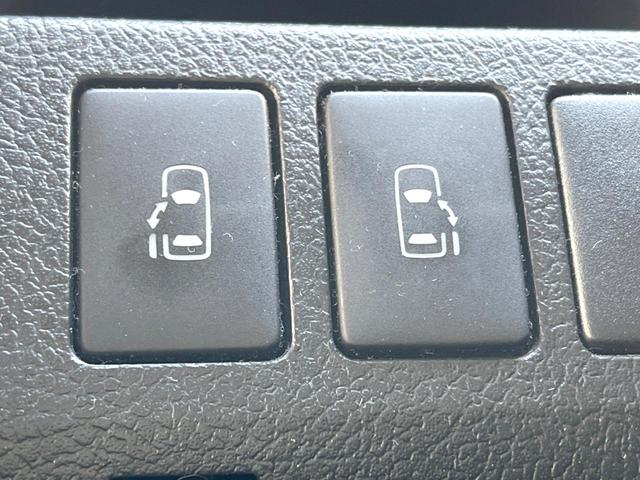 ヴォクシー ZS 煌Z 純正8インチナビ バックカメラ 両側電動スライドドア 禁煙車 ハーフレザーシート スマートキー HIDヘッドライト ETC オートライト デュアルエアコン 純正16インチAW Bluetooth(5枚目)