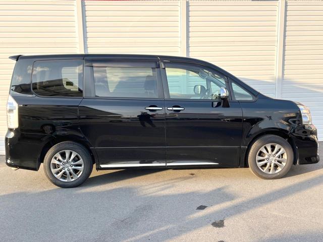 ヴォクシー ZS 煌Z 純正8インチナビ バックカメラ 両側電動スライドドア 禁煙車 ハーフレザーシート スマートキー HIDヘッドライト ETC オートライト デュアルエアコン 純正16インチAW Bluetooth(18枚目)