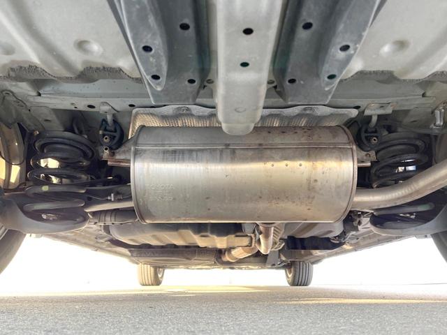 ヴォクシー ZS 煌Z 純正8インチナビ バックカメラ 両側電動スライドドア 禁煙車 ハーフレザーシート スマートキー HIDヘッドライト ETC オートライト デュアルエアコン 純正16インチAW Bluetooth(20枚目)