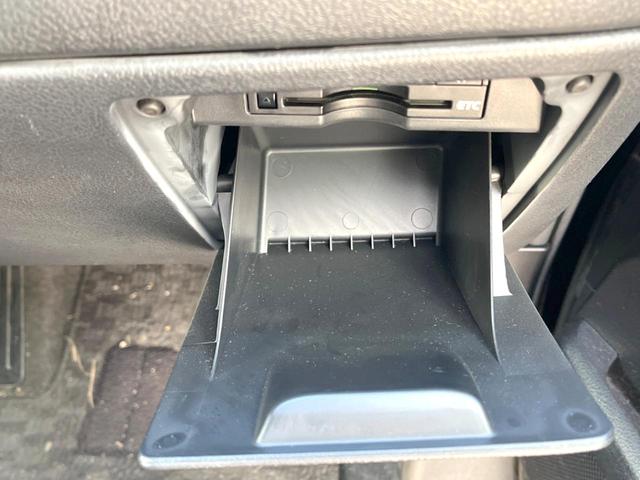 ヴォクシー ZS 煌Z 純正8インチナビ バックカメラ 両側電動スライドドア 禁煙車 ハーフレザーシート スマートキー HIDヘッドライト ETC オートライト デュアルエアコン 純正16インチAW Bluetooth(36枚目)