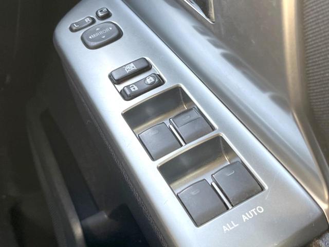 ヴォクシー ZS 煌Z 純正8インチナビ バックカメラ 両側電動スライドドア 禁煙車 ハーフレザーシート スマートキー HIDヘッドライト ETC オートライト デュアルエアコン 純正16インチAW Bluetooth(48枚目)