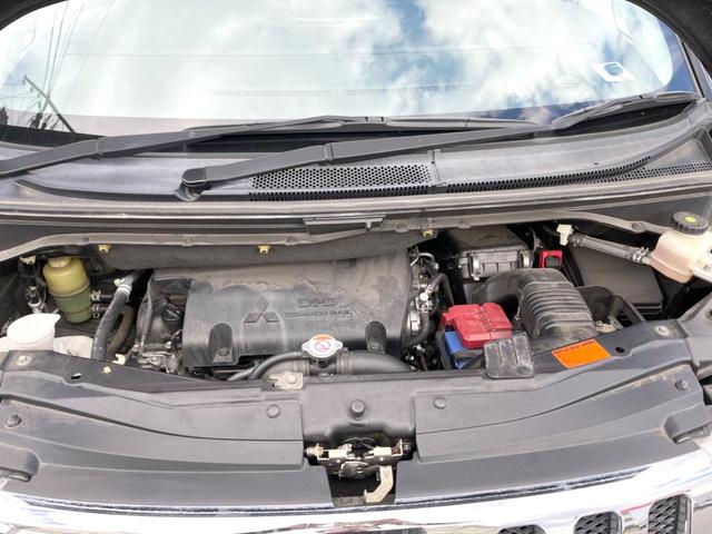 デリカD:5 D パワーパッケージ 4WD ディーゼル 後席モニター Stradaナビ バックカメラ 両側電動スライドドア 禁煙車 シートヒーター スマートキー HIDヘッドライト ETC クルコン 1オーナー オートライト(18枚目)