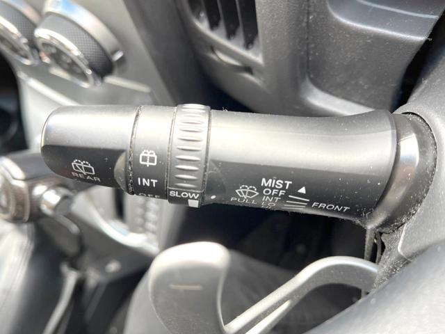 デリカD:5 D パワーパッケージ 4WD ディーゼル 後席モニター Stradaナビ バックカメラ 両側電動スライドドア 禁煙車 シートヒーター スマートキー HIDヘッドライト ETC クルコン 1オーナー オートライト(35枚目)