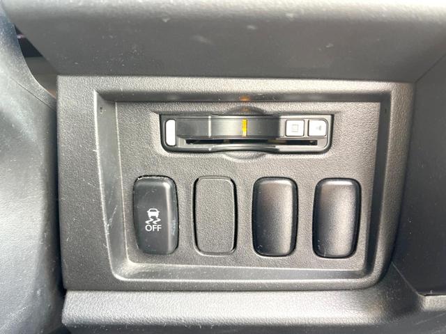 デリカD:5 D パワーパッケージ 4WD ディーゼル 後席モニター Stradaナビ バックカメラ 両側電動スライドドア 禁煙車 シートヒーター スマートキー HIDヘッドライト ETC クルコン 1オーナー オートライト(40枚目)