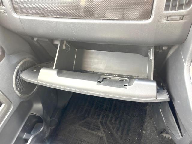 デリカD:5 D パワーパッケージ 4WD ディーゼル 後席モニター Stradaナビ バックカメラ 両側電動スライドドア 禁煙車 シートヒーター スマートキー HIDヘッドライト ETC クルコン 1オーナー オートライト(41枚目)