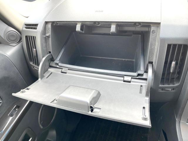 デリカD:5 D パワーパッケージ 4WD ディーゼル 後席モニター Stradaナビ バックカメラ 両側電動スライドドア 禁煙車 シートヒーター スマートキー HIDヘッドライト ETC クルコン 1オーナー オートライト(42枚目)