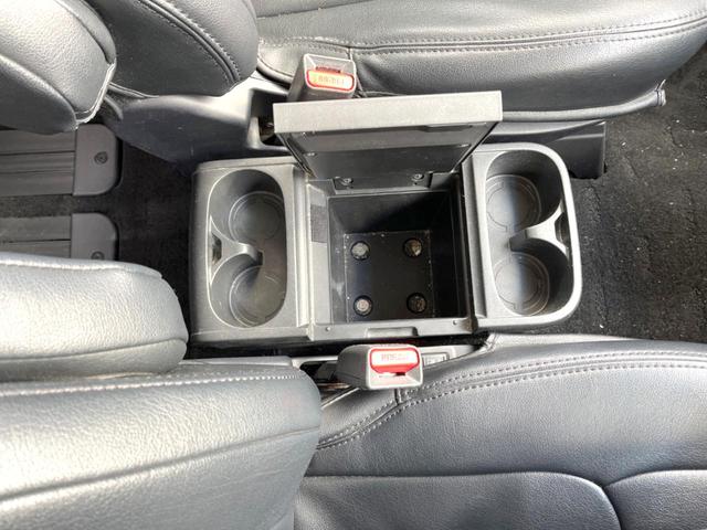 デリカD:5 D パワーパッケージ 4WD ディーゼル 後席モニター Stradaナビ バックカメラ 両側電動スライドドア 禁煙車 シートヒーター スマートキー HIDヘッドライト ETC クルコン 1オーナー オートライト(44枚目)