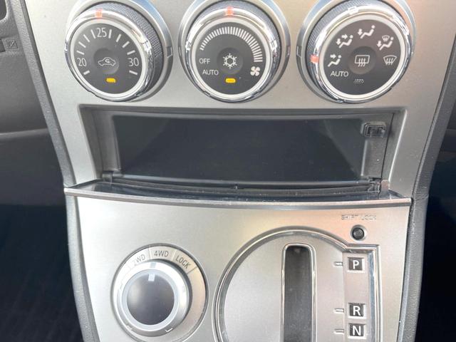 デリカD:5 D パワーパッケージ 4WD ディーゼル 後席モニター Stradaナビ バックカメラ 両側電動スライドドア 禁煙車 シートヒーター スマートキー HIDヘッドライト ETC クルコン 1オーナー オートライト(45枚目)