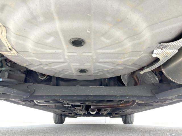 ノート メダリスト 純正ナビ 全周囲カメラ 禁煙車 ハーフレザーシート スマートキー ドラレコ LEDヘッドライト ETC オートライト オートエアコン 純正15インチアルミホイール 地デジ(19枚目)