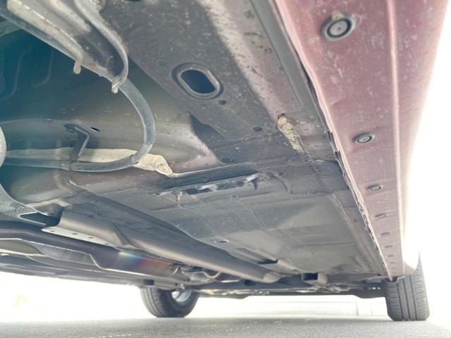 ノート メダリスト 純正ナビ 全周囲カメラ 禁煙車 ハーフレザーシート スマートキー ドラレコ LEDヘッドライト ETC オートライト オートエアコン 純正15インチアルミホイール 地デジ(20枚目)