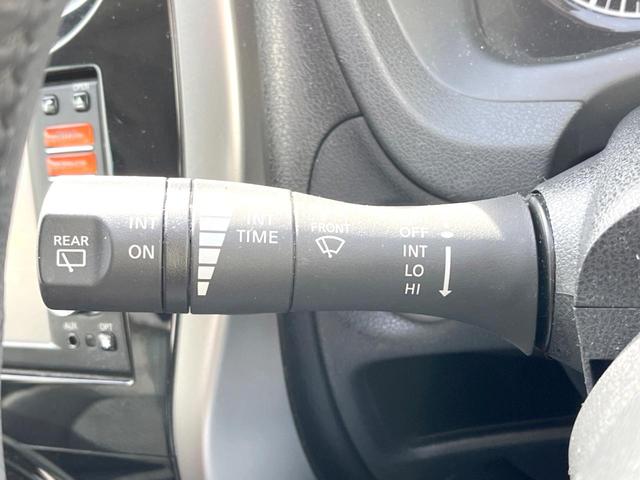 ノート メダリスト 純正ナビ 全周囲カメラ 禁煙車 ハーフレザーシート スマートキー ドラレコ LEDヘッドライト ETC オートライト オートエアコン 純正15インチアルミホイール 地デジ(33枚目)