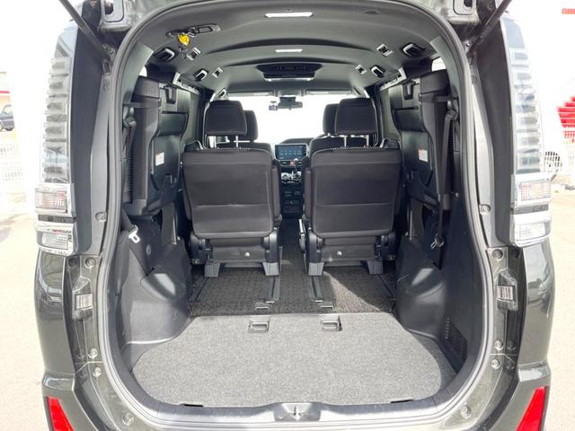 ヴォクシー ZS 7人乗り TRDエアロ 純正10インチナビ 後席モニター バックカメラ 両側電動スライドドア 衝突被害軽減システム 禁煙車 スマートキー LEDヘッドライト ETC クルコン オートハイビーム(11枚目)