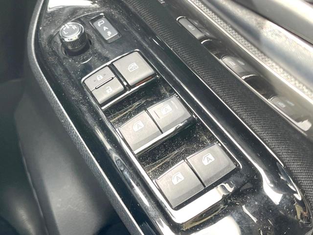 ヴォクシー ZS 7人乗り TRDエアロ 純正10インチナビ 後席モニター バックカメラ 両側電動スライドドア 衝突被害軽減システム 禁煙車 スマートキー LEDヘッドライト ETC クルコン オートハイビーム(55枚目)