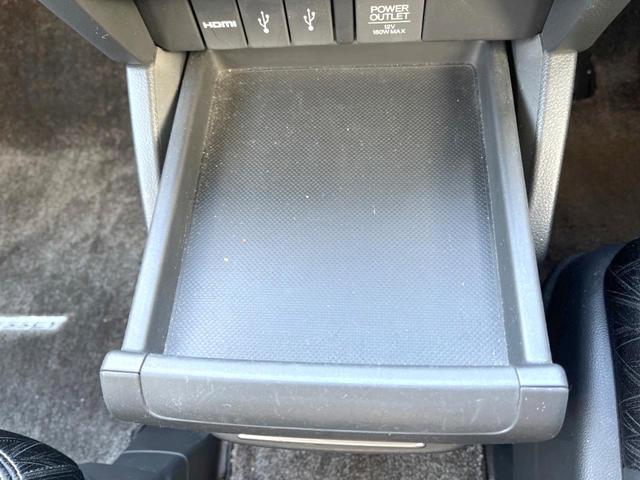 オデッセイ アブソルート・ＥＸ　ホンダメーカーナビ　両側電動ドア　全周囲カメラ　衝突被害軽減システム　禁煙車　ハーフレザーシート　運転席パワーシート　スマートキー　ＬＥＤヘッド　ビルトインＥＴＣ　オートライト　オートエアコン（40枚目）