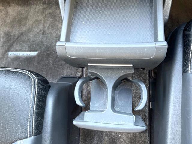 オデッセイ アブソルート・ＥＸ　ホンダメーカーナビ　両側電動ドア　全周囲カメラ　衝突被害軽減システム　禁煙車　ハーフレザーシート　運転席パワーシート　スマートキー　ＬＥＤヘッド　ビルトインＥＴＣ　オートライト　オートエアコン（41枚目）