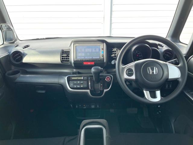 N-BOX G SSパッケージ 純正ナビ 両側電動ドア バックカメラ 衝突軽減装置 禁煙車 前席シートヒーター ドラレコ スマートキー HIDヘッド ビルトインETC オートライト Bluetooth CD/DVD再生 フルセグ(2枚目)