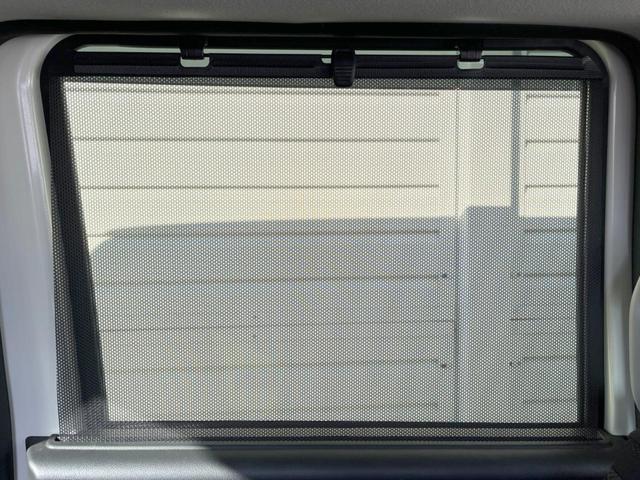 N-BOX G SSパッケージ 純正ナビ 両側電動ドア バックカメラ 衝突軽減装置 禁煙車 前席シートヒーター ドラレコ スマートキー HIDヘッド ビルトインETC オートライト Bluetooth CD/DVD再生 フルセグ(48枚目)