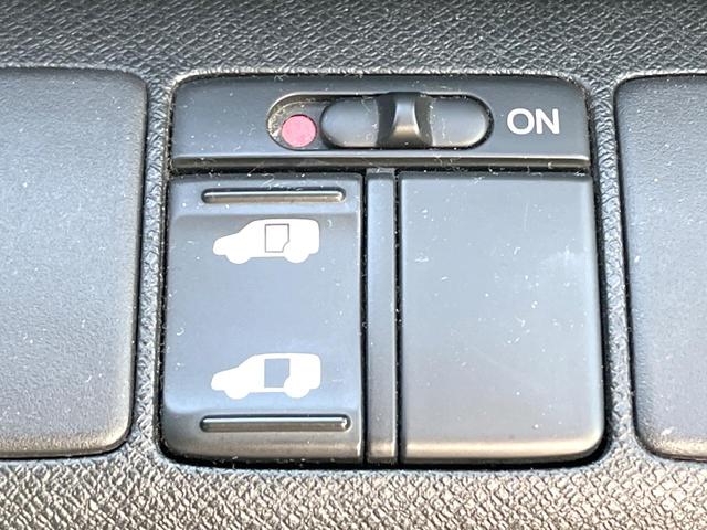 ステップワゴンスパーダ S 純正ナビ 電動スライドドア バックカメラ 禁煙車 ビルトインETC オートライト オートエアコン 純正16インチアルミ CD DVD再生 地デジ パドルシフト HIDフォグ(5枚目)