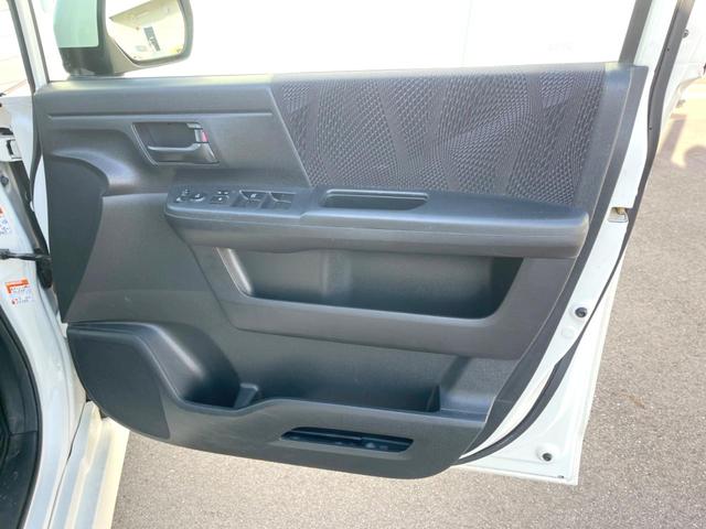 ステップワゴンスパーダ S 純正ナビ 電動スライドドア バックカメラ 禁煙車 ビルトインETC オートライト オートエアコン 純正16インチアルミ CD DVD再生 地デジ パドルシフト HIDフォグ(39枚目)