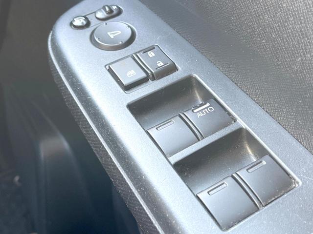 ステップワゴンスパーダ S 純正ナビ 電動スライドドア バックカメラ 禁煙車 ビルトインETC オートライト オートエアコン 純正16インチアルミ CD DVD再生 地デジ パドルシフト HIDフォグ(40枚目)