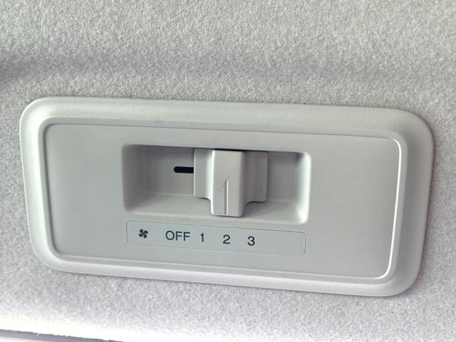 ステップワゴンスパーダ S 純正ナビ 電動スライドドア バックカメラ 禁煙車 ビルトインETC オートライト オートエアコン 純正16インチアルミ CD DVD再生 地デジ パドルシフト HIDフォグ(49枚目)