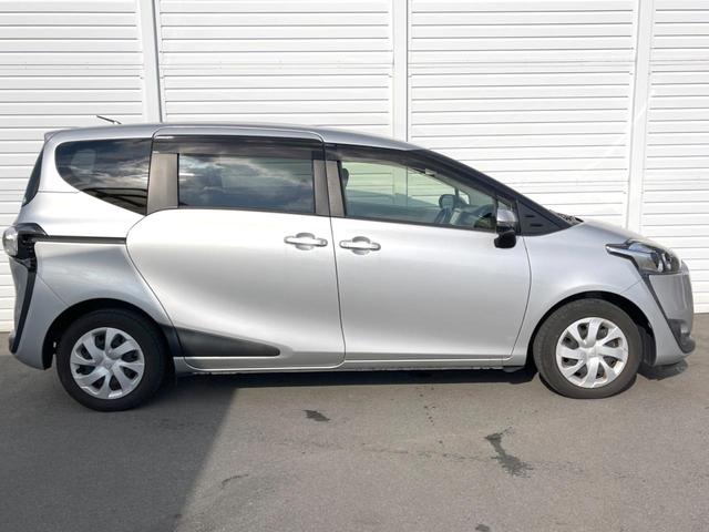 シエンタ Ｇ　７人乗り　純正ナビ　両側電動スライドドア　バックカメラ　衝突被害軽減システム　禁煙車　スマートキー　ＬＥＤヘッドライト　ＥＴＣ　オートハイビーム　車線逸脱警報　１オーナー　オートエアコン（18枚目）