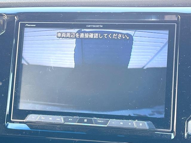 Ｎ－ＷＧＮカスタム Ｇ　ターボＳＳ２トーンカラースタイルパッケージＩＩ　ターボ　ｃａｒｒｏｚｚｅｒｉａ８インチナビ　バックカメラ　衝突軽減装置　禁煙車　２トーンカラー　ハーフレザーシート　シートヒーター　スマートキー　ＨＩＤヘッドライト　ＥＴＣ　クルコン　１オーナー（4枚目）