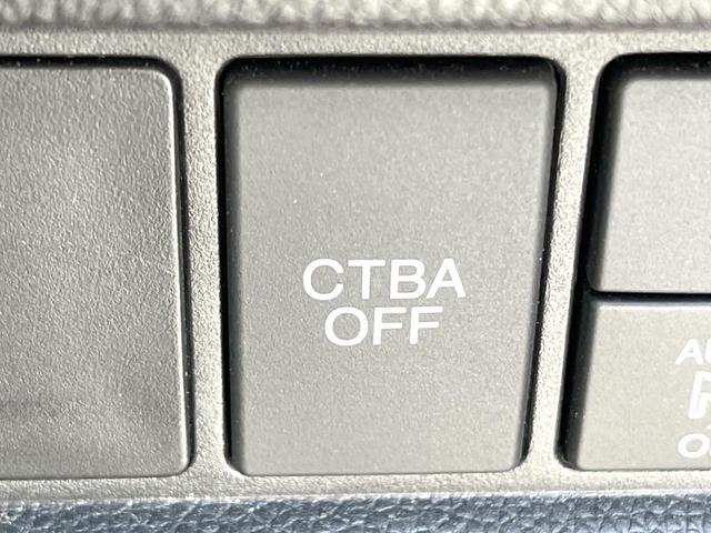 Ｎ－ＷＧＮカスタム Ｇ　ターボＳＳ２トーンカラースタイルパッケージＩＩ　ターボ　ｃａｒｒｏｚｚｅｒｉａ８インチナビ　バックカメラ　衝突軽減装置　禁煙車　２トーンカラー　ハーフレザーシート　シートヒーター　スマートキー　ＨＩＤヘッドライト　ＥＴＣ　クルコン　１オーナー（5枚目）