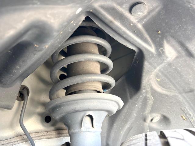 Ｎ－ＷＧＮカスタム Ｇ　ターボＳＳ２トーンカラースタイルパッケージＩＩ　ターボ　ｃａｒｒｏｚｚｅｒｉａ８インチナビ　バックカメラ　衝突軽減装置　禁煙車　２トーンカラー　ハーフレザーシート　シートヒーター　スマートキー　ＨＩＤヘッドライト　ＥＴＣ　クルコン　１オーナー（22枚目）