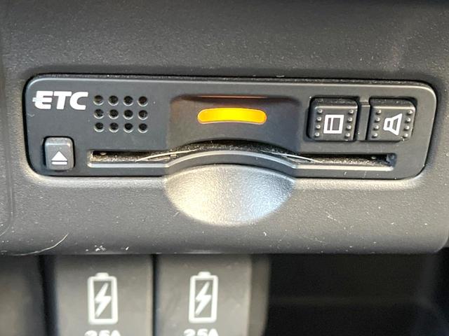 Ｎ－ＷＧＮカスタム Ｇ　ターボＳＳ２トーンカラースタイルパッケージＩＩ　ターボ　ｃａｒｒｏｚｚｅｒｉａ８インチナビ　バックカメラ　衝突軽減装置　禁煙車　２トーンカラー　ハーフレザーシート　シートヒーター　スマートキー　ＨＩＤヘッドライト　ＥＴＣ　クルコン　１オーナー（28枚目）