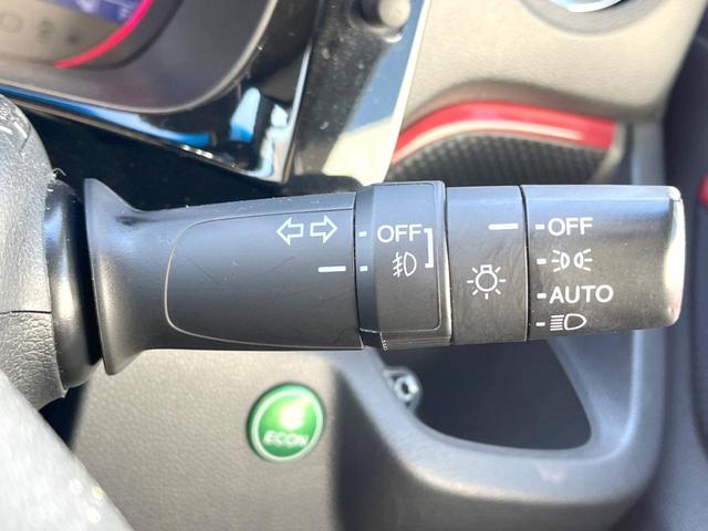 Ｎ－ＷＧＮカスタム Ｇ　ターボＳＳ２トーンカラースタイルパッケージＩＩ　ターボ　ｃａｒｒｏｚｚｅｒｉａ８インチナビ　バックカメラ　衝突軽減装置　禁煙車　２トーンカラー　ハーフレザーシート　シートヒーター　スマートキー　ＨＩＤヘッドライト　ＥＴＣ　クルコン　１オーナー（37枚目）