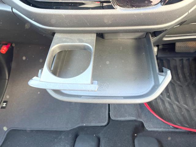 Ｎ－ＷＧＮカスタム Ｇ　ターボＳＳ２トーンカラースタイルパッケージＩＩ　ターボ　ｃａｒｒｏｚｚｅｒｉａ８インチナビ　バックカメラ　衝突軽減装置　禁煙車　２トーンカラー　ハーフレザーシート　シートヒーター　スマートキー　ＨＩＤヘッドライト　ＥＴＣ　クルコン　１オーナー（46枚目）