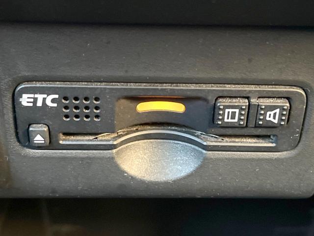 N-BOXカスタム G SSパッケージ 純正ナビ バックカメラ 両側電動スライドドア 禁煙車 シートヒーター スマートキー HIDヘッドライト ETC 純正14インチAW オートライト オートエアコン Bluetooth CD/DVD再生(7枚目)