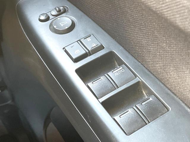 N-BOXカスタム G SSパッケージ 純正ナビ バックカメラ 両側電動スライドドア 禁煙車 シートヒーター スマートキー HIDヘッドライト ETC 純正14インチAW オートライト オートエアコン Bluetooth CD/DVD再生(33枚目)