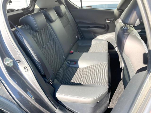 アクア クロスオーバー　純正ナビ　バックカメラ　衝突軽減装置　禁煙車　ハーフレザーシート　コーナーセンサー　スマートキー　ＬＥＤヘッドライト　ＥＴＣ　１オーナー　純正１６インチＡＷ　車線逸脱警報　オートライト　オートエアコン（11枚目）