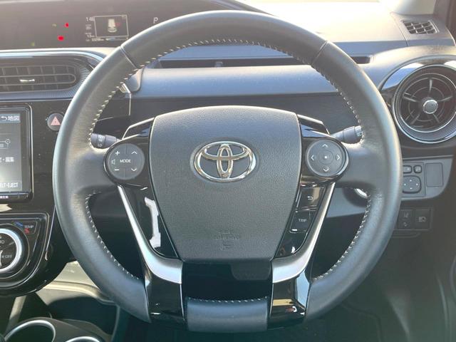 アクア クロスオーバー　純正ナビ　バックカメラ　衝突軽減装置　禁煙車　ハーフレザーシート　コーナーセンサー　スマートキー　ＬＥＤヘッドライト　ＥＴＣ　１オーナー　純正１６インチＡＷ　車線逸脱警報　オートライト　オートエアコン（13枚目）