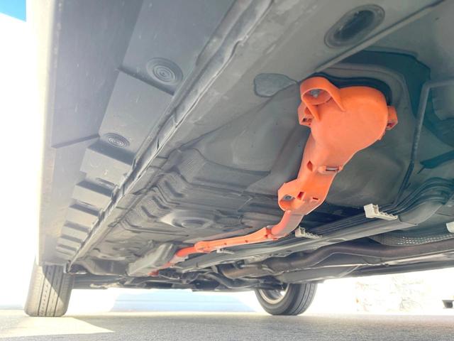 アクア クロスオーバー　純正ナビ　バックカメラ　衝突軽減装置　禁煙車　ハーフレザーシート　コーナーセンサー　スマートキー　ＬＥＤヘッドライト　ＥＴＣ　１オーナー　純正１６インチＡＷ　車線逸脱警報　オートライト　オートエアコン（22枚目）