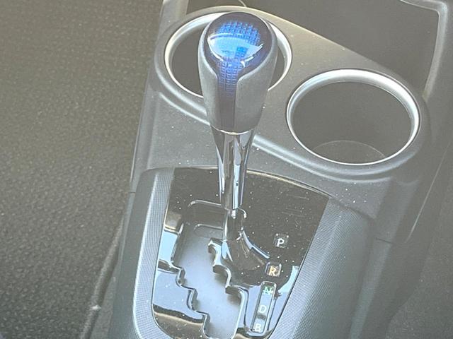 アクア クロスオーバー　純正ナビ　バックカメラ　衝突軽減装置　禁煙車　ハーフレザーシート　コーナーセンサー　スマートキー　ＬＥＤヘッドライト　ＥＴＣ　１オーナー　純正１６インチＡＷ　車線逸脱警報　オートライト　オートエアコン（25枚目）