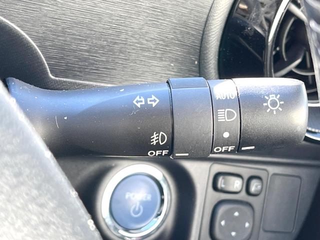 アクア クロスオーバー　純正ナビ　バックカメラ　衝突軽減装置　禁煙車　ハーフレザーシート　コーナーセンサー　スマートキー　ＬＥＤヘッドライト　ＥＴＣ　１オーナー　純正１６インチＡＷ　車線逸脱警報　オートライト　オートエアコン（41枚目）