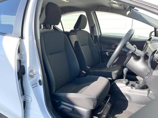 アクア Ｓスタイルブラック　純正ナビ　バックカメラ　衝突軽減装置　禁煙車　スマートキー　ＬＥＤヘッドライト　ＥＴＣ　車線逸脱警報　オートライト　オートエアコン　Ｂｌｕｅｔｏｏｔｈ　フルセグＴＶ（9枚目）