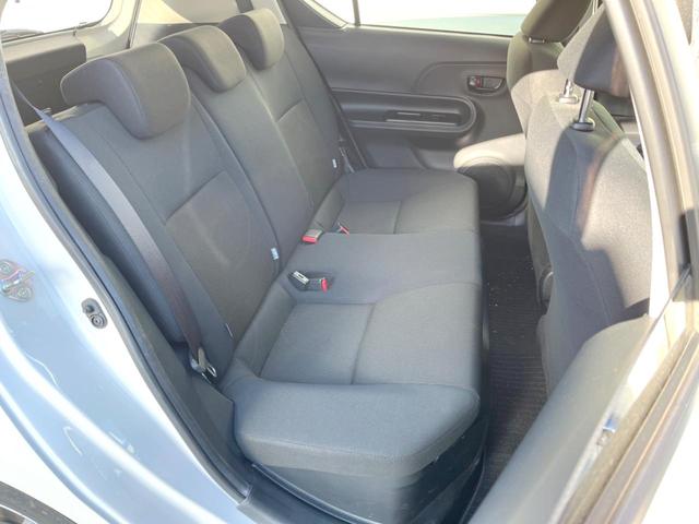 アクア Ｓスタイルブラック　純正ナビ　バックカメラ　衝突軽減装置　禁煙車　スマートキー　ＬＥＤヘッドライト　ＥＴＣ　車線逸脱警報　オートライト　オートエアコン　Ｂｌｕｅｔｏｏｔｈ　フルセグＴＶ（10枚目）