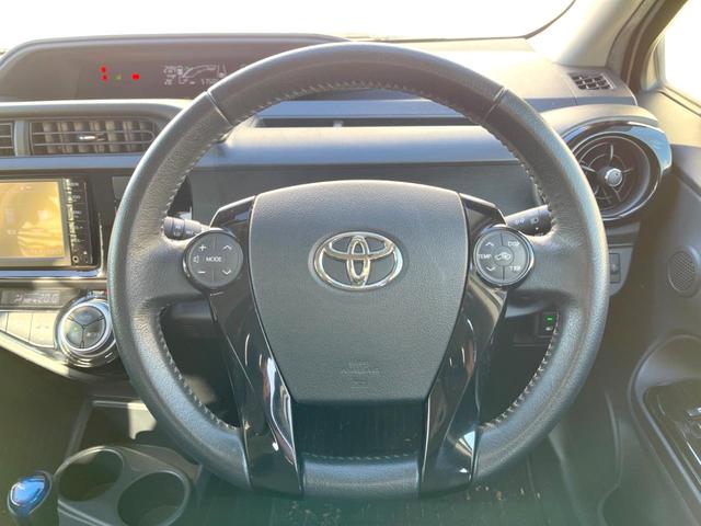 アクア Ｓスタイルブラック　純正ナビ　バックカメラ　衝突軽減装置　禁煙車　スマートキー　ＬＥＤヘッドライト　ＥＴＣ　車線逸脱警報　オートライト　オートエアコン　Ｂｌｕｅｔｏｏｔｈ　フルセグＴＶ（12枚目）