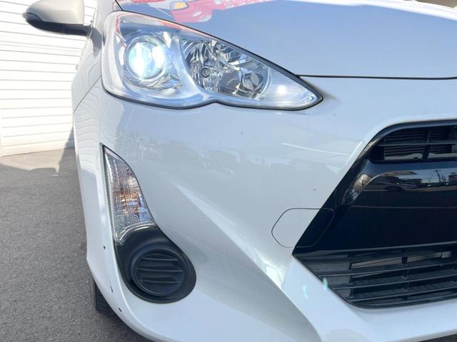 アクア Ｓスタイルブラック　純正ナビ　バックカメラ　衝突軽減装置　禁煙車　スマートキー　ＬＥＤヘッドライト　ＥＴＣ　車線逸脱警報　オートライト　オートエアコン　Ｂｌｕｅｔｏｏｔｈ　フルセグＴＶ（14枚目）