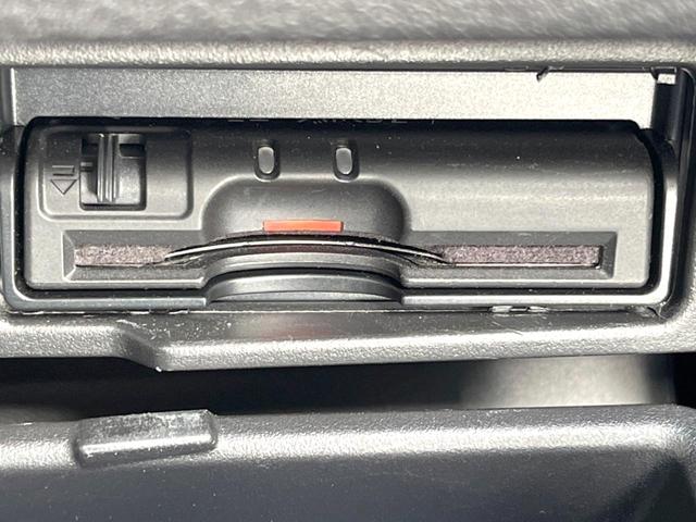 セレナ ハイウェイスター　Ｖセレクション　純正９インチナビ　全周囲カメラ　両側電動スライドドア　衝突被害軽減システム　スマートキー　コーナーセンサー　ＬＥＤヘッドライト　ＥＴＣ　クルコン　純正１６インチＡＷ　オートライト　デュアルエアコン（8枚目）