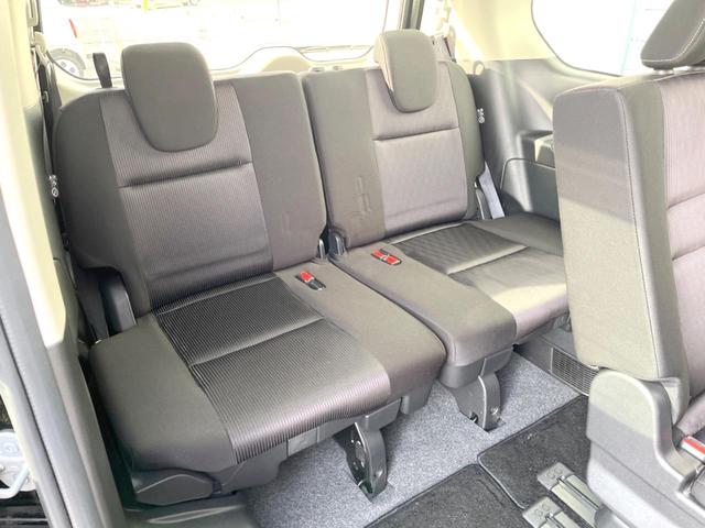 セレナ ハイウェイスター　Ｖセレクション　純正９インチナビ　全周囲カメラ　両側電動スライドドア　衝突被害軽減システム　スマートキー　コーナーセンサー　ＬＥＤヘッドライト　ＥＴＣ　クルコン　純正１６インチＡＷ　オートライト　デュアルエアコン（11枚目）