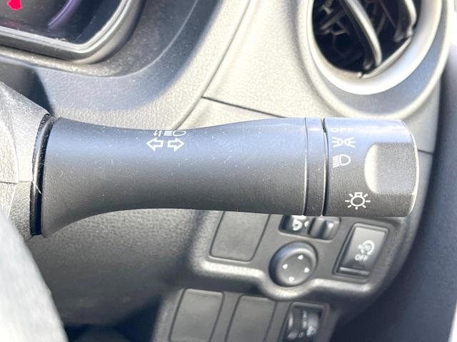 ノート X KENWOODナビ 禁煙車 スマートキー ETC デジタルインナーミラー CD/DVD再生 地デジ 電動格納ミラー アイドリングストップ(33枚目)